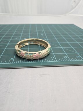 Cloisonné Floral Hinged Bangle Bracelet by Jin Long Xing Vintage Asian Jewelry
